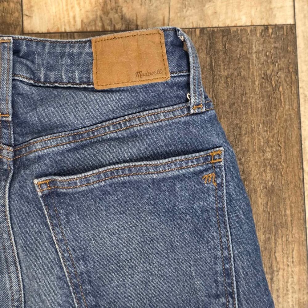 Madewell Curvey Perfect Vintage Straight Jean Size 26 - Picture 2 of 6